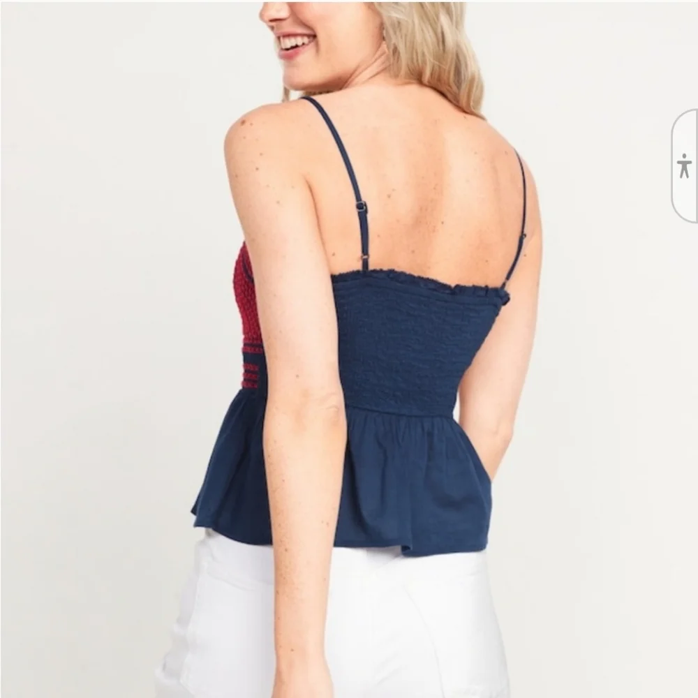 ▪️Embroidered Smocked Tank Top - Picture 4 of 4
